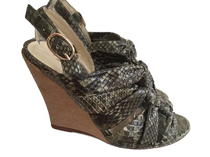 Alexandre Birman Tacones de piel de serpiente Caqui Impresión de pitón Gris pardo 