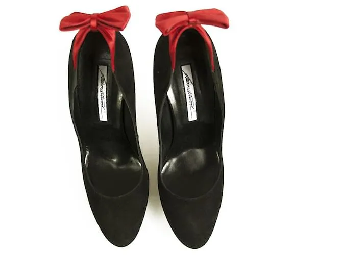 Brian Atwood Black Suede Red Satin Bow Classic Pumps Tacones Zapatos - Tamaño 40 Negro 