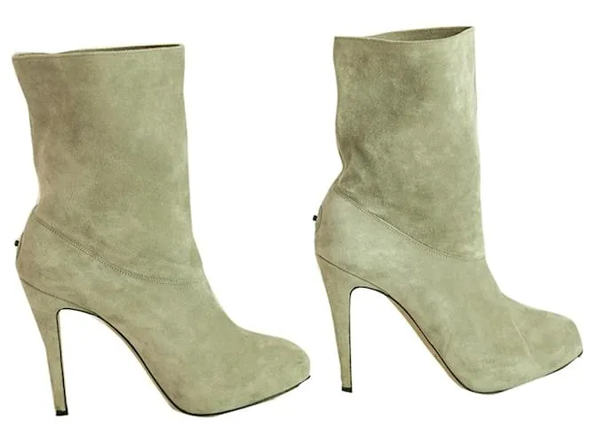 Brian Atwood Botines de piel de gamuza gris Pull On Becerro Botines Botas Tacones Tamaño de zapatos 37 