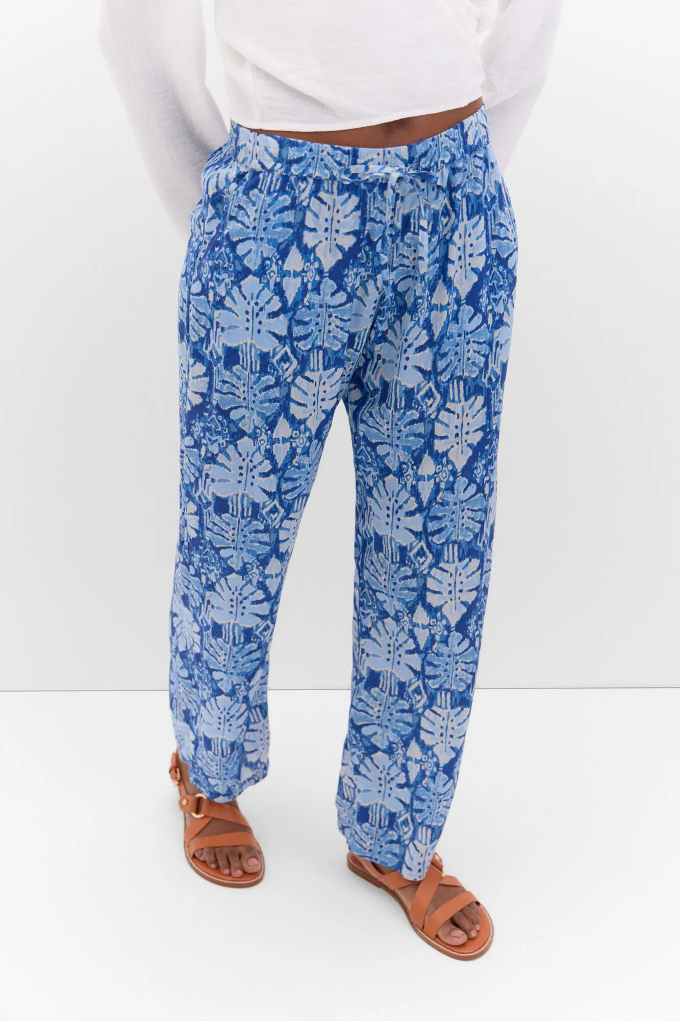 Cortefiel Pantalón fluído estampado