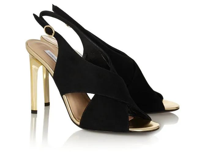 Diane Von Furstenberg DvF Vick negro y tacones dorados 