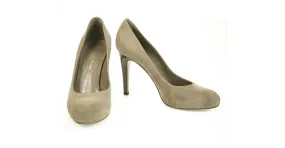 Gianvito Rossi Taupe Suede Round Toe Pumps Delgado Tacones altos Tamaño de los zapatos 37 Gris pardo 