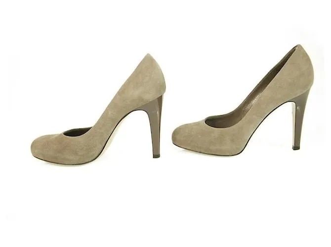 Gianvito Rossi Taupe Suede Round Toe Pumps Delgado Tacones altos Tamaño de los zapatos 37 Gris pardo 