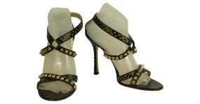 Jimmy Choo Inga Tachuelas de cuero negro Ojales Sandalias de tiras Tacones talla de zapatos 40 