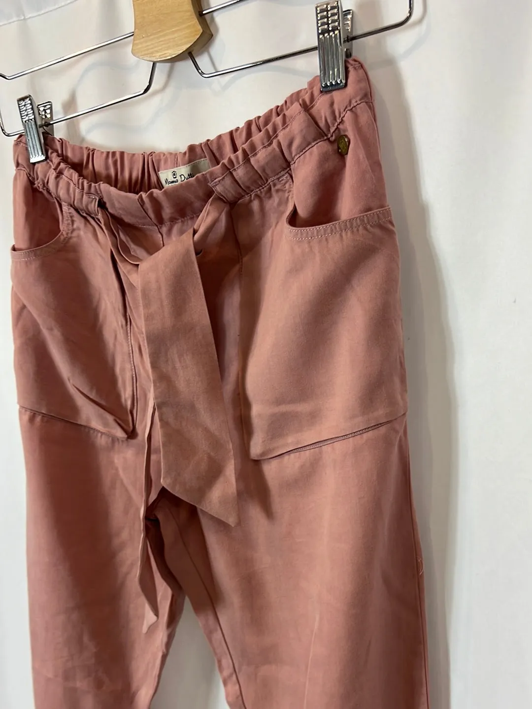 MASSIMO DUTTI. Pantalón rosa fluido. T 13-14 años (XS)