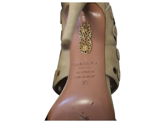 Tacones con tachuelas de Aquazzura en ante tostado Castaño Beige 