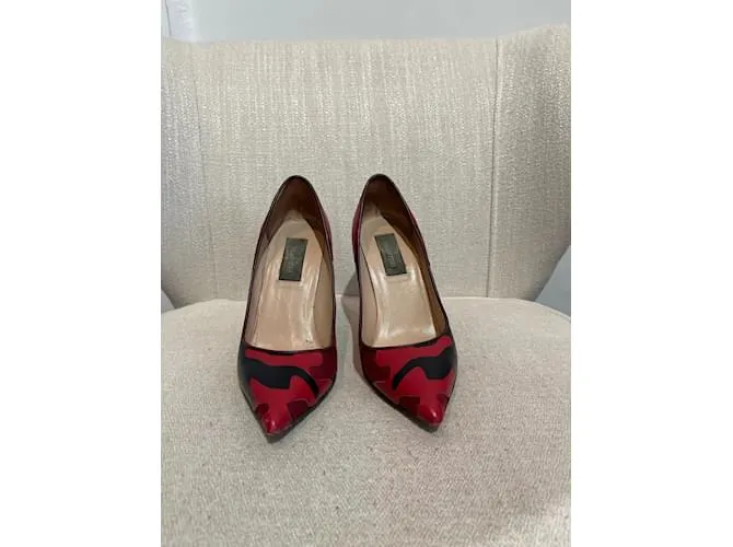 VALENTINO GARAVANI Tacones T.UE 35 Cuero Roja 